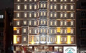 Grand Halic Goldenhorn